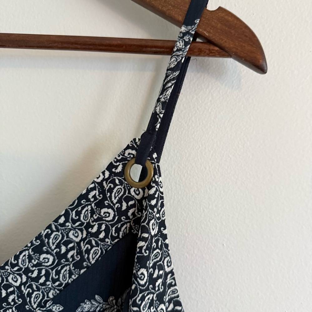 Floral Navy Dress - Picture 5 of 9